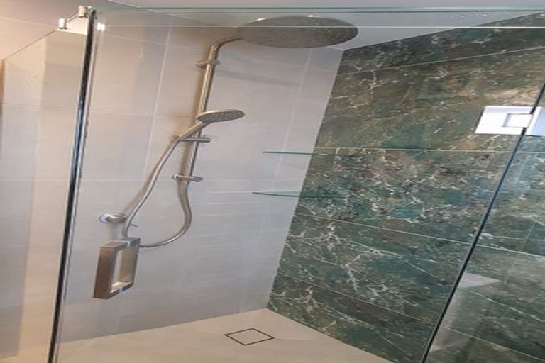 Photo of property in 55 Coronation Road, Hillcrest, Auckland, 0627