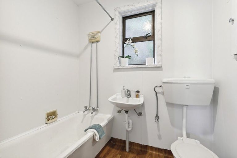 Photo of property in 48 Buckley Road, Southgate, Wellington, 6023