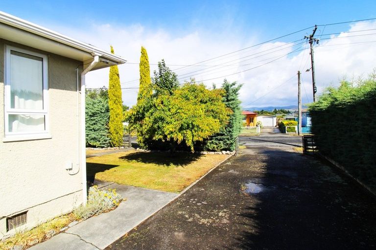 Photo of property in 8 Barrett Place, Carterton, 5713