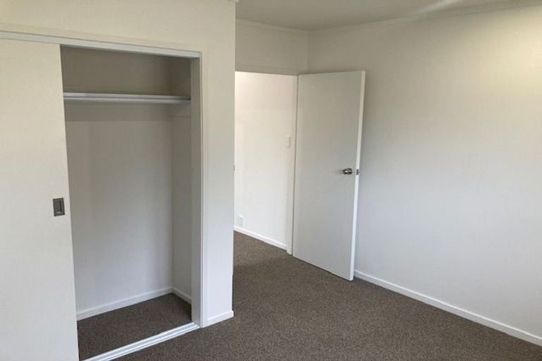 Photo of property in 1/2 Kurnell Drive, Botany Downs, Auckland, 2010