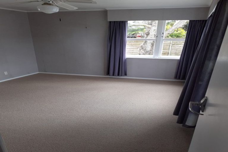 Photo of property in 81 Lauderdale Road, Birkdale, Auckland, 0626