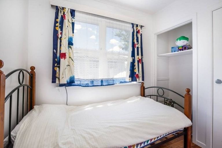 Photo of property in 4 Mary Keane Lane, Parakai, 0830