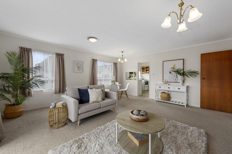 Photo of property in 8a Amber Grove, Birchville, Upper Hutt, 5018