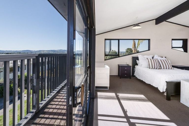 Photo of property in 216 Cambridge Road, Bethlehem, Tauranga, 3110