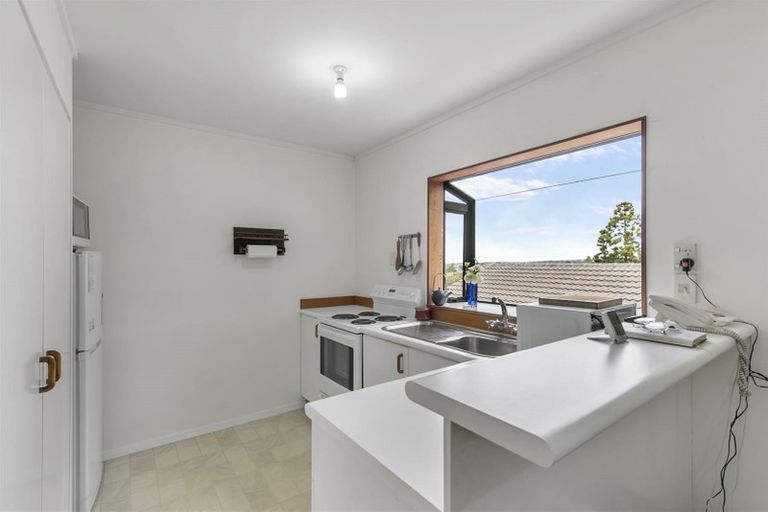 Photo of property in 2/19 Sycamore Drive, Sunnynook, Auckland, 0620