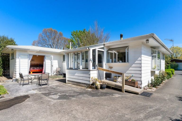 Photo of property in 13 Deller Drive, Carterton, 5713