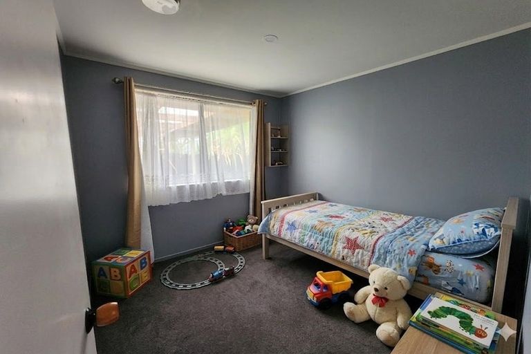 Photo of property in 2/8 Silver Road, Weymouth, Auckland, 2103