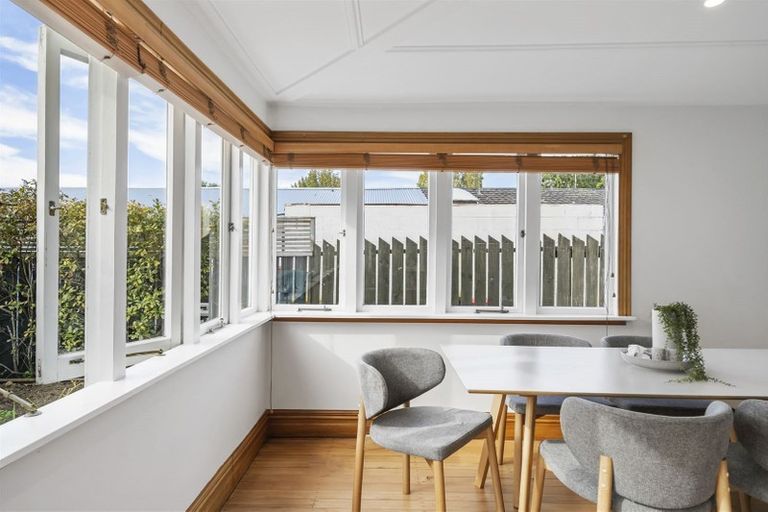 Photo of property in 28 Rangatira Road, Birkenhead, Auckland, 0626