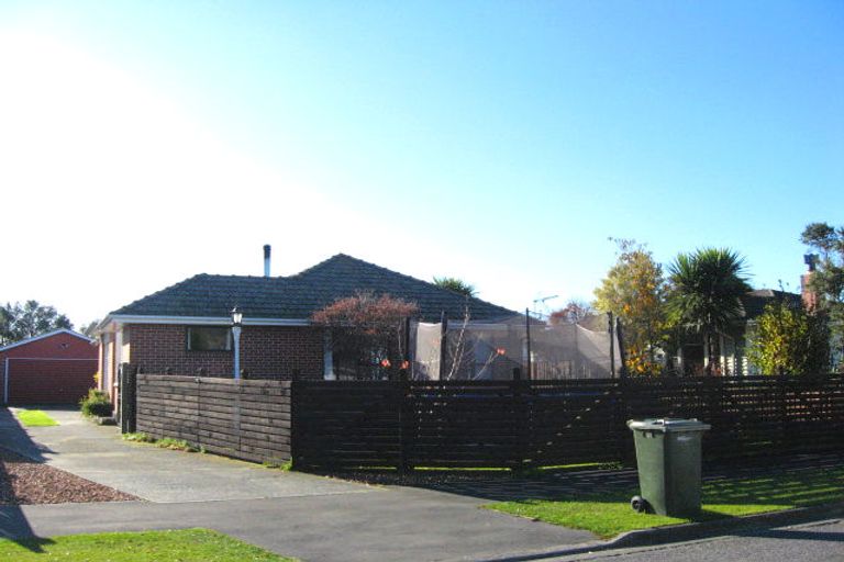 Photo of property in 32 Hurunui Street, Cracroft, Christchurch, 8025