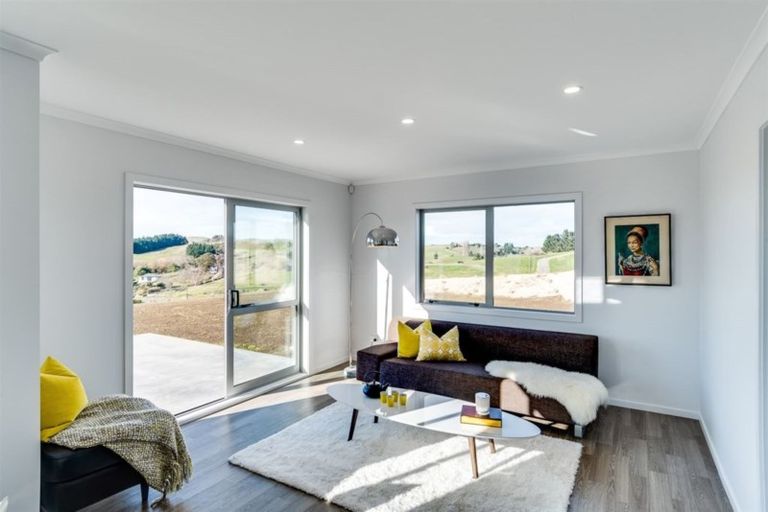 Photo of property in 1 Country Lane, Waipawa, 4210