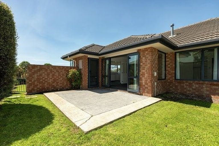 Photo of property in 18 Shearwater Drive, Woolston, Christchurch, 8023