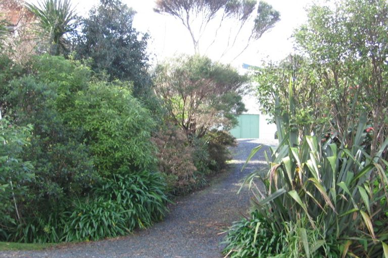 Photo of property in 31 Grand View Road, Leigh, 0985