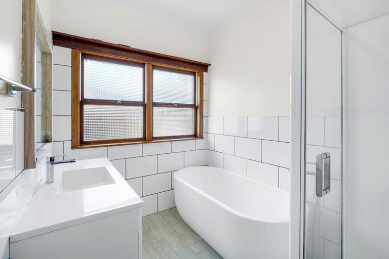 Photo of property in 35 Hinton Avenue, Forest Lake, Hamilton, 3200