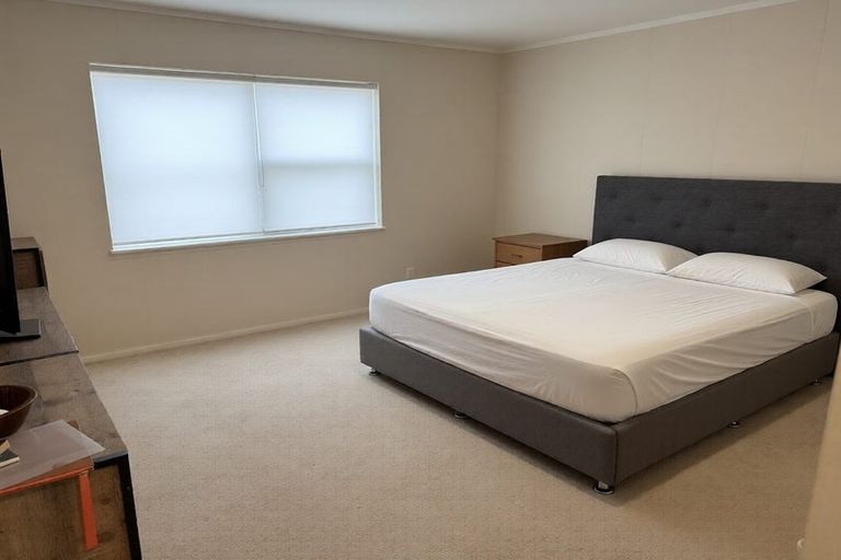 Photo of property in 3 Mellefont Close, East Tamaki Heights, Auckland, 2016