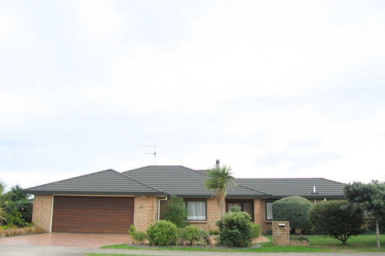 Photo of property in 17 Kotuku Drive, Paraparaumu Beach, Paraparaumu, 5032