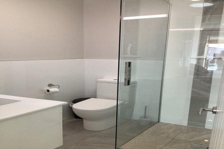 Photo of property in 14 Latimer Way, Petone, Lower Hutt, 5012