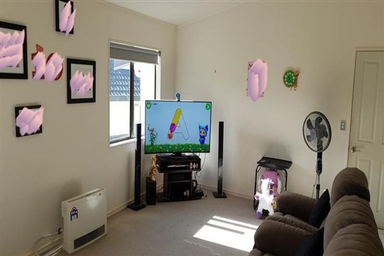 Photo of property in 6a Claverton Grove, Churton Park, Wellington, 6037