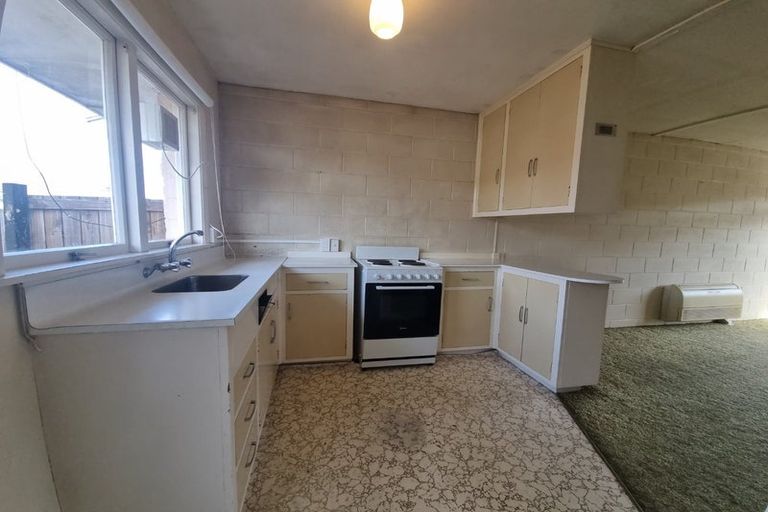 Photo of property in 2/11 Division Street, Riccarton, Christchurch, 8041