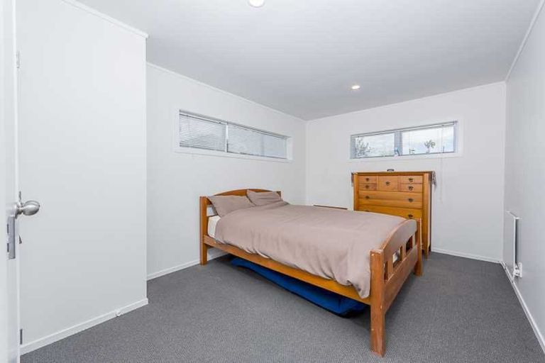 Photo of property in 123a Hobsonville Road, West Harbour, Auckland, 0618