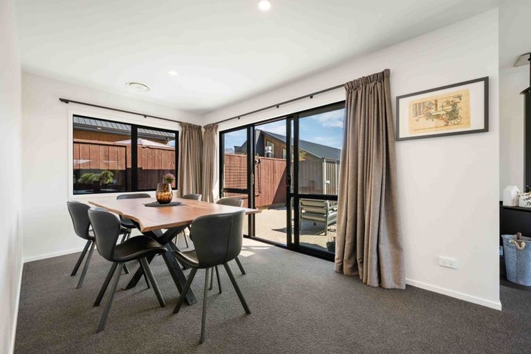 Photo of property in 2 Collie Road, Pukekohe, 2120