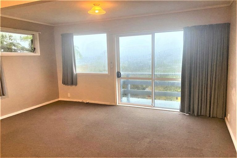 Photo of property in 1/3 Jerome Way, Crofton Downs, Wellington, 6035