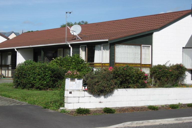 Photo of property in 2/92 Barbour Street, Waltham, Christchurch, 8011