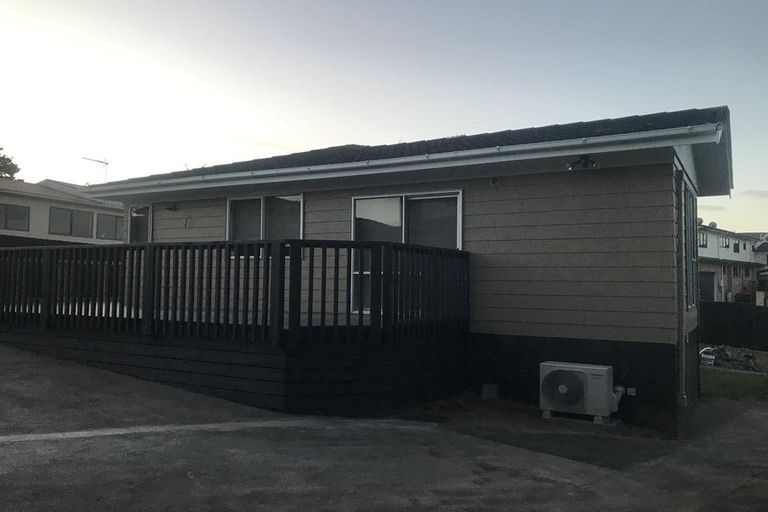 Photo of property in 7 Caringbah Drive, Papatoetoe, Auckland, 2025