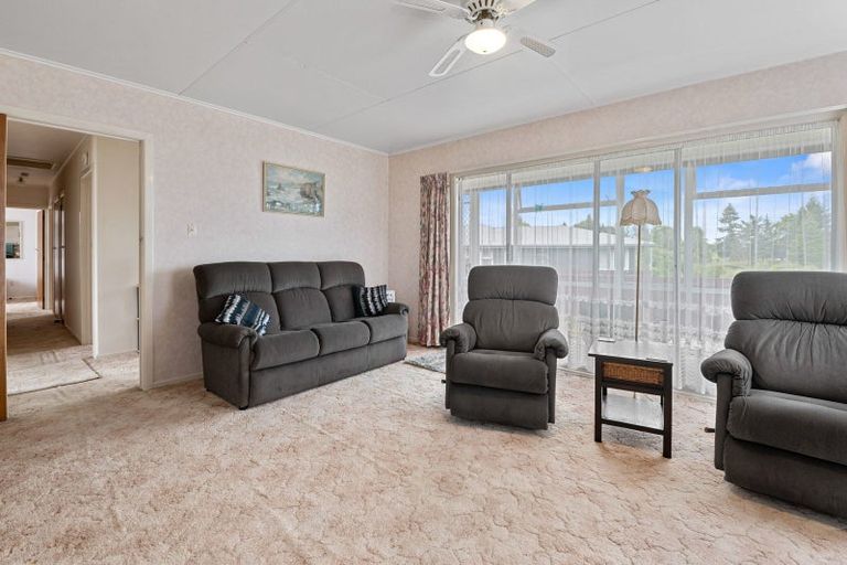 Photo of property in 13 Pukeko Place, Tokoroa, 3420