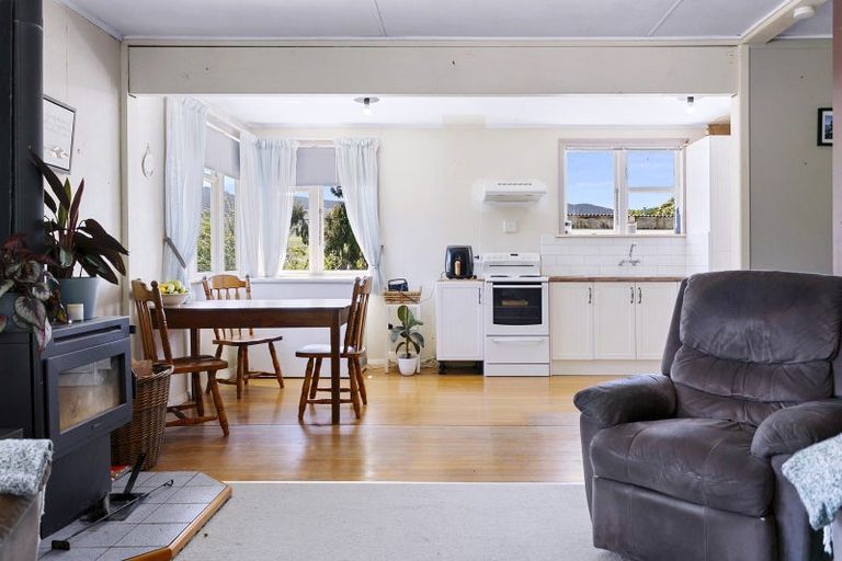 Photo of property in 35 Mountview Close, Whakamaru, Mangakino, 3492