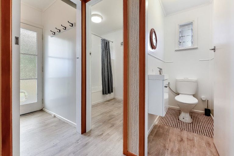 Photo of property in 12 Carlyle Avenue, Chartwell, Hamilton, 3210