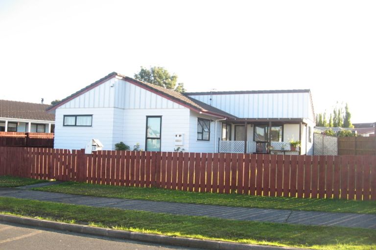 Photo of property in 15 Southview Place, Wattle Downs, Auckland, 2102