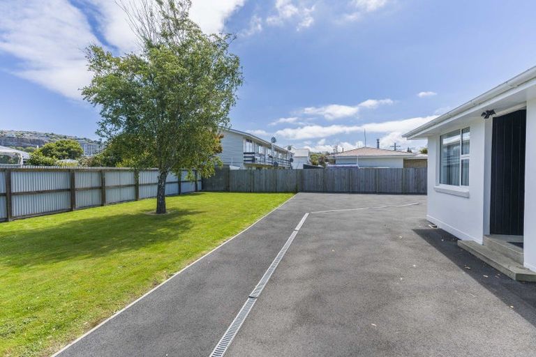 Photo of property in 44a Hargest Crescent, Saint Kilda, Dunedin, 9012