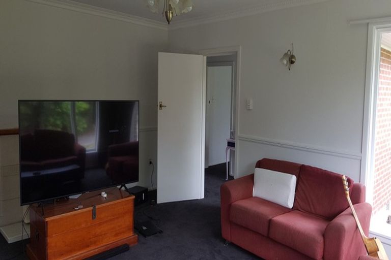 Photo of property in 33 Joyce Crescent, Ilam, Christchurch, 8041