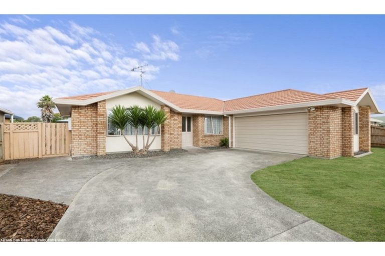 Photo of property in 10 Aldershot Place, Nawton, Hamilton, 3200