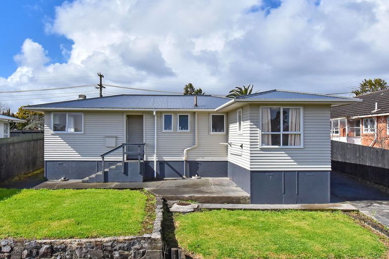 Photo of property in 10 Hamill Road, Otara, Auckland, 2023