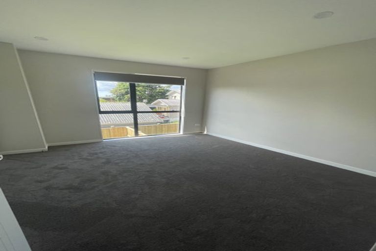Photo of property in 5/58 Te Atatu Road, Te Atatu South, Auckland, 0610