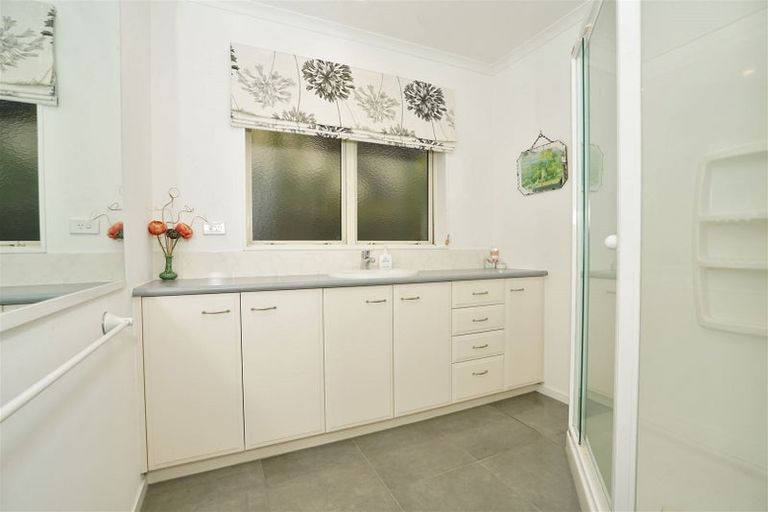 Photo of property in 10 Helmsdale Court, Huntington, Hamilton, 3210