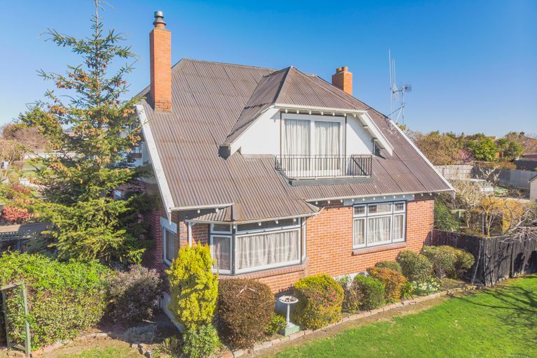 Photo of property in 20 Campbell Street, Maori Hill, Timaru, 7910