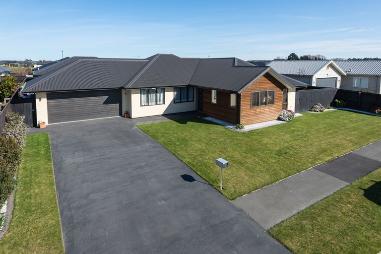 Photo of property in 8 Winfield Drive, Wigram, Christchurch, 8042