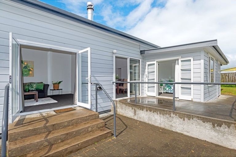 Photo of property in 4 Root Street, Gisborne, 4010