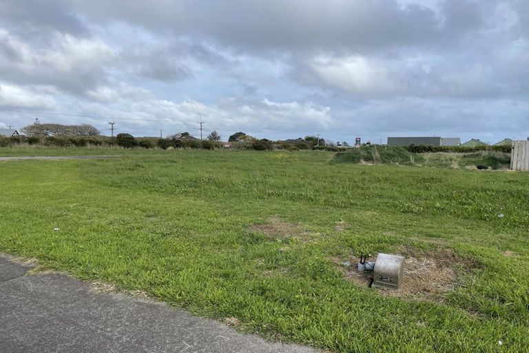 Photo of property in 2 Yulestar Place, Hawera, 4610