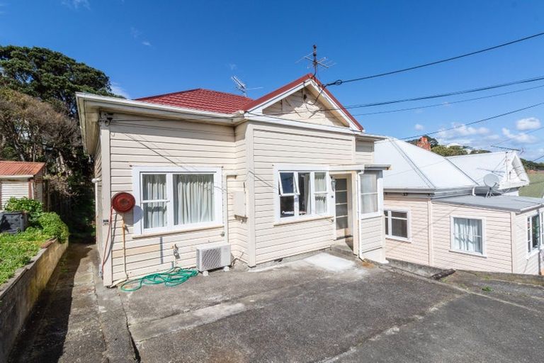 Photo of property in 1 Zohrab Street, Hataitai, Wellington, 6021