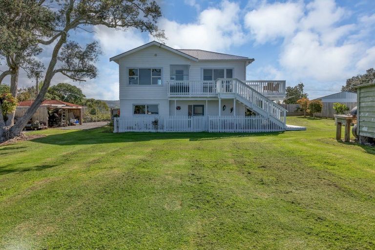 Photo of property in 72 Marsden Point Road, Ruakaka, 0116