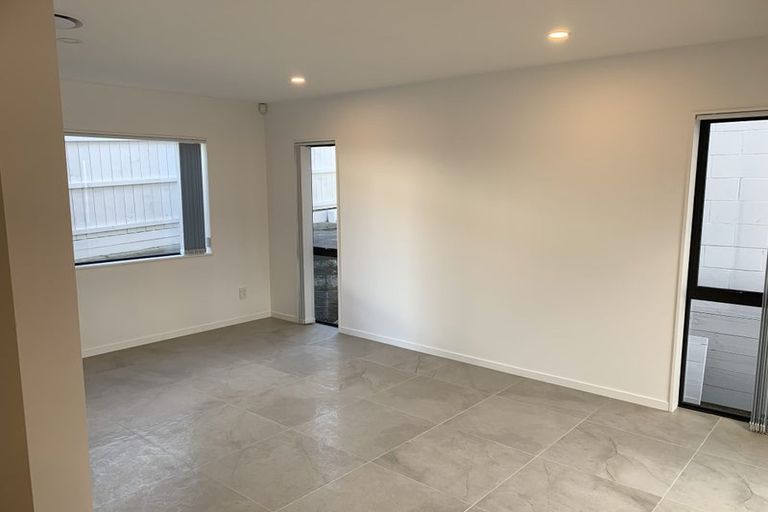 Photo of property in 40b Spencer Road, Pinehill, Auckland, 0632