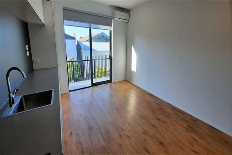 Photo of property in 6/4 Waverley Street, Sydenham, Christchurch, 8023