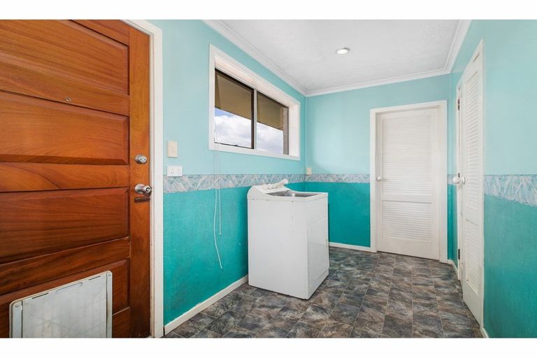 Photo of property in 24 Palmers Road, New Brighton, Christchurch, 8083