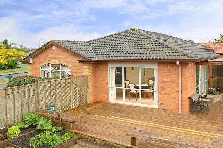 Photo of property in 1 Braestar Court, Henderson, Auckland, 0612