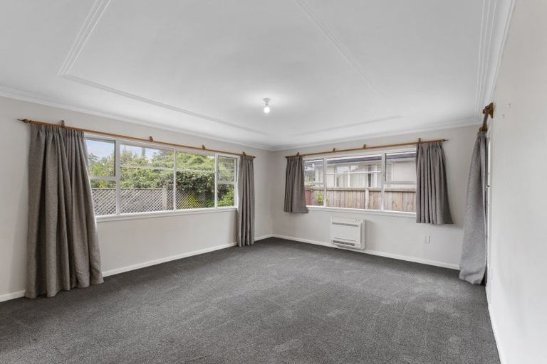 Photo of property in 39 Acacia Avenue, Upper Riccarton, Christchurch, 8041