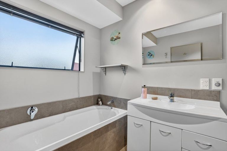 Photo of property in 7 Perrow Street, Wanaka, 9305