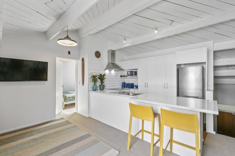 Photo of property in Metro Apartments, 18/220 Thorndon Quay, Pipitea, Wellington, 6011